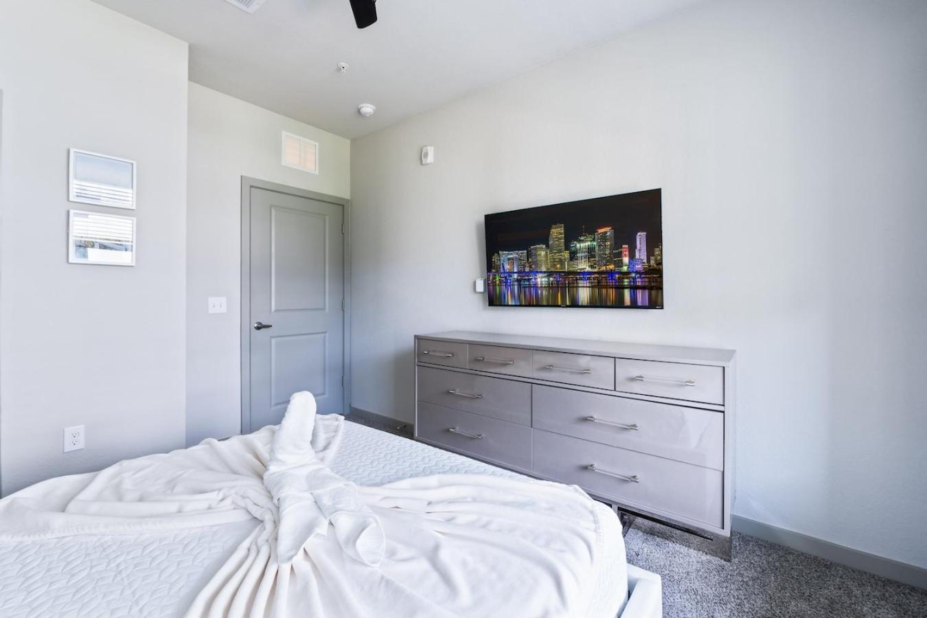Tropicana Field 2 Bed In Dwtwn With Free Parking Apartment St. Petersburg Luaran gambar