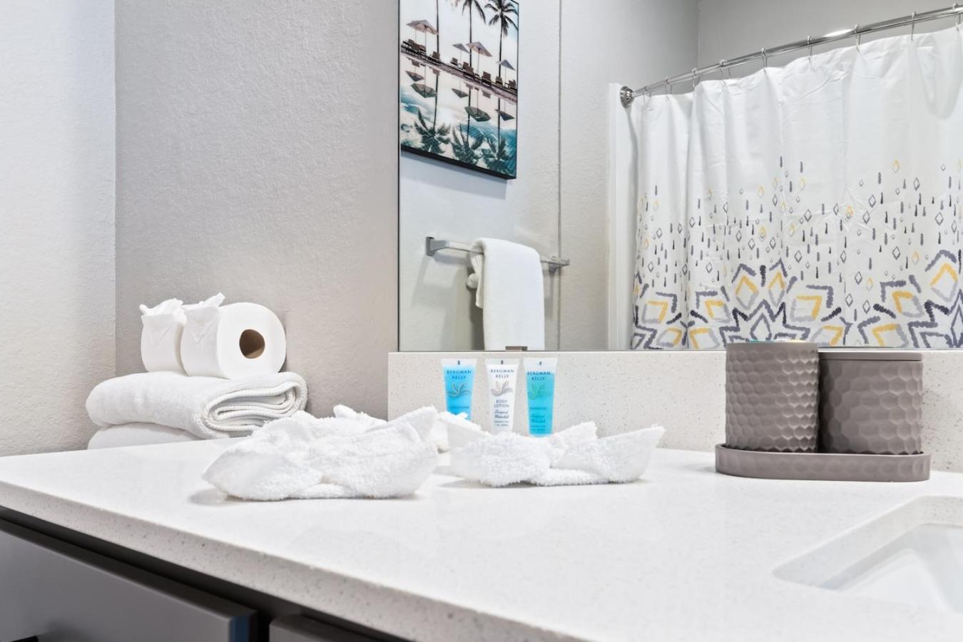 Tropicana Field 2 Bed In Dwtwn With Free Parking Apartment St. Petersburg Luaran gambar