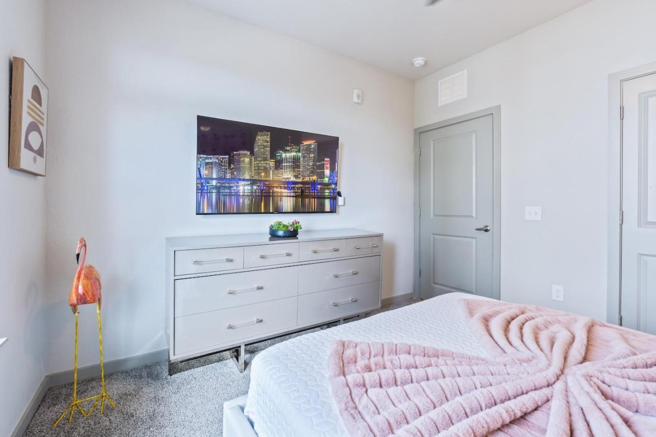 Tropicana Field 2 Bed In Dwtwn With Free Parking Apartment St. Petersburg Luaran gambar