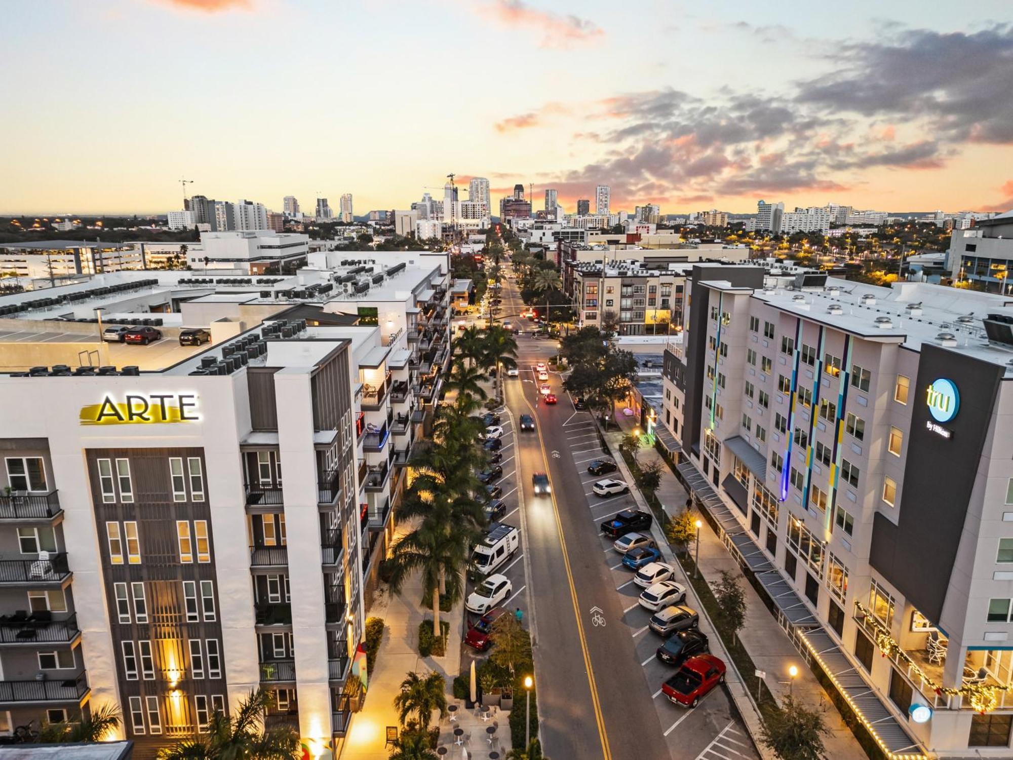 Tropicana Field 2 Bed In Dwtwn With Free Parking Apartment St. Petersburg Luaran gambar