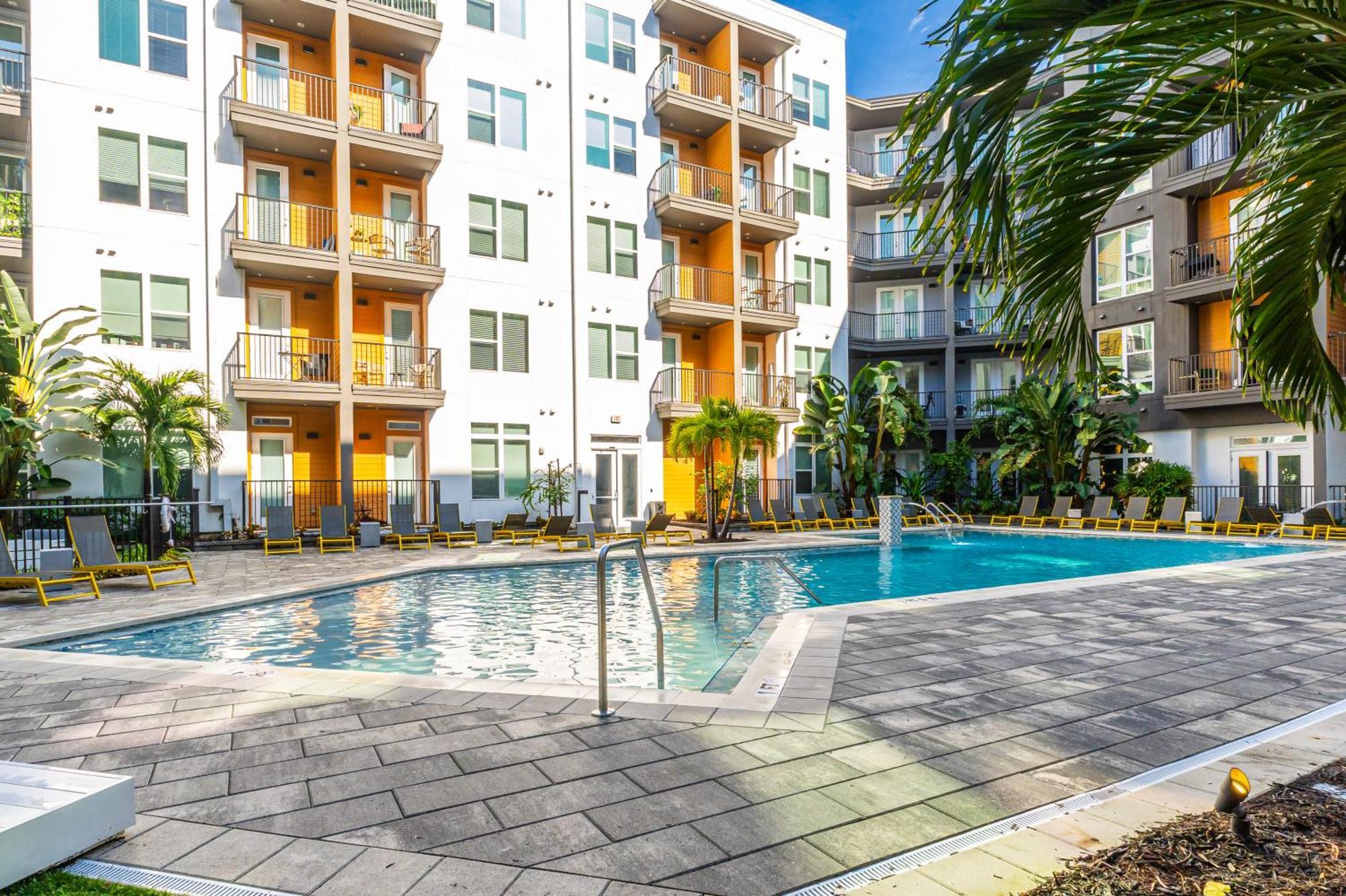 Tropicana Field 2 Bed In Dwtwn With Free Parking Apartment St. Petersburg Luaran gambar
