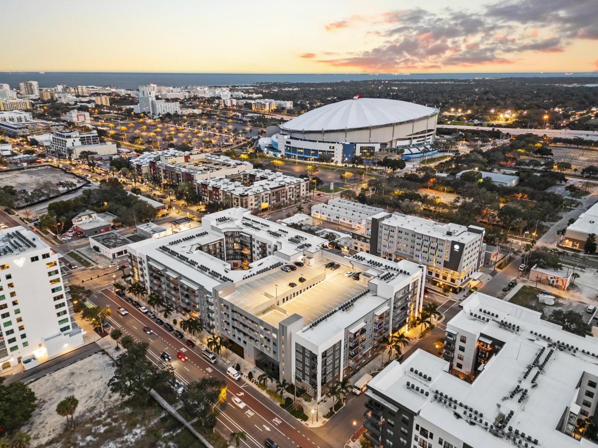 Tropicana Field 2 Bed In Dwtwn With Free Parking Apartment St. Petersburg Luaran gambar